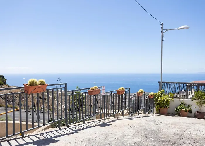 Apartment Minimalist La Pecera