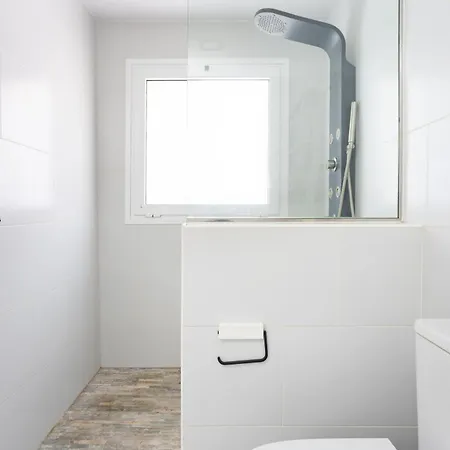 Minimalist La Pecera * 아데제